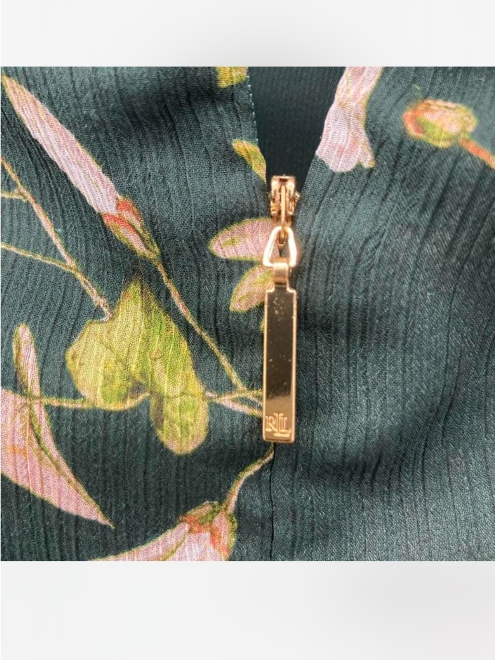 Floral Long-Sleeve Button-Up Blouse - Dark Green - Picture 6 of 8